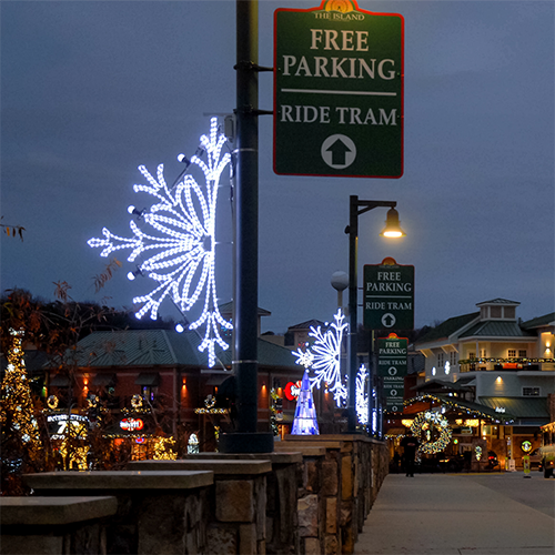 Sturdy aluminum frame with durable LED ropelight providing bright, cool white illumination for outdoor streetscapes and downtown corridors