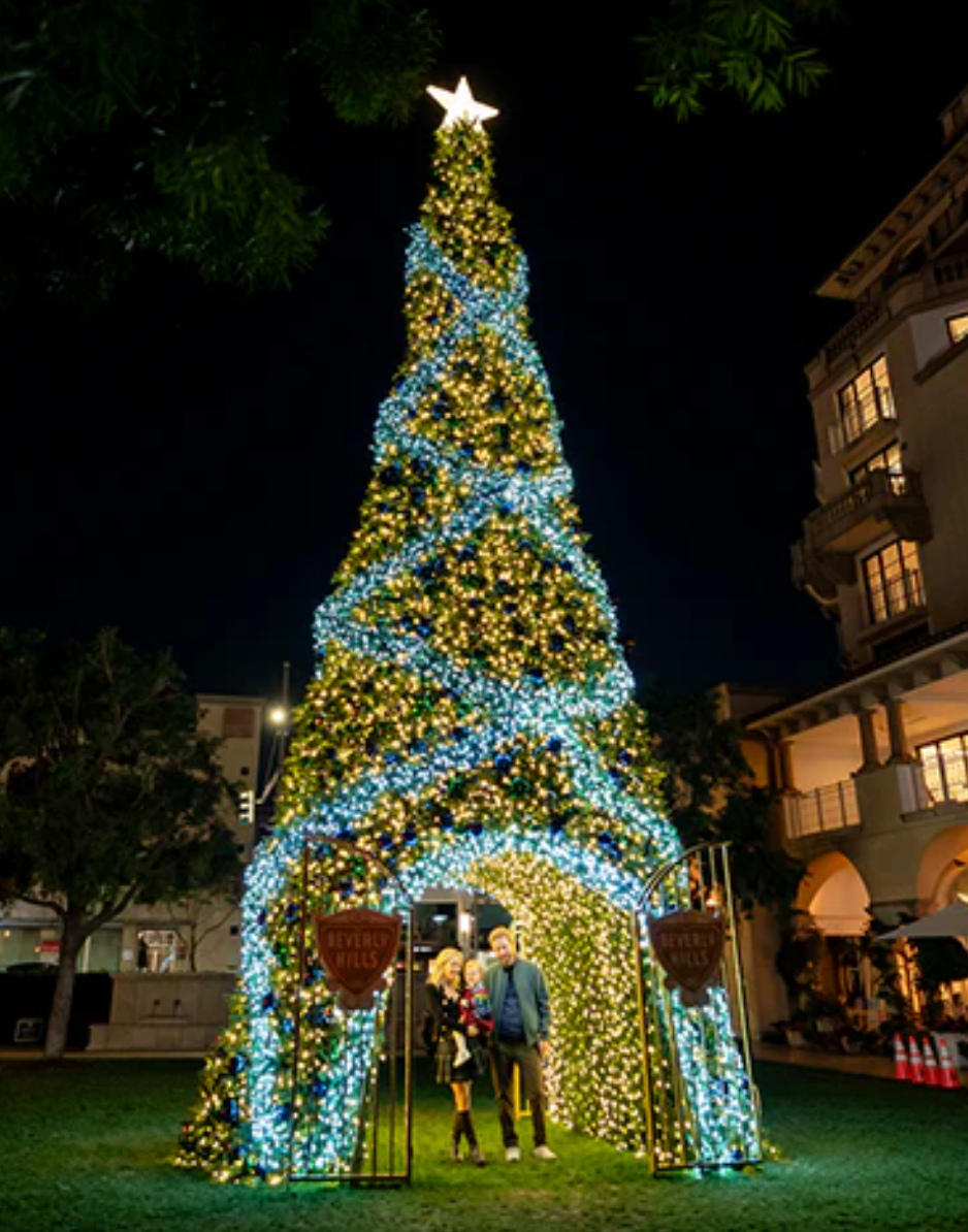 Commercial walk-through tree