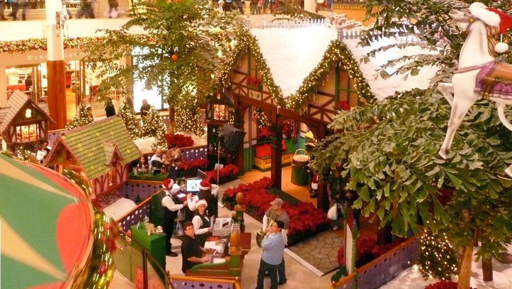 Custom Mall Santa Set