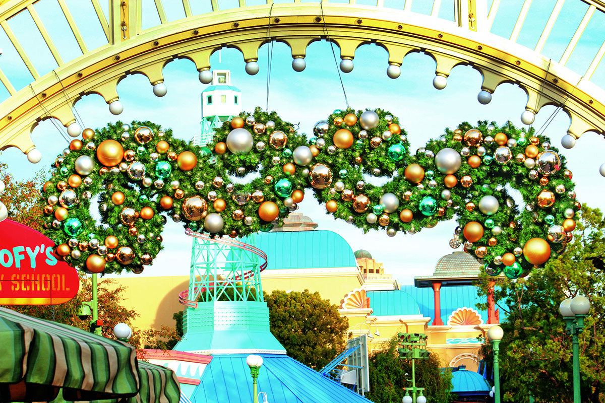 6' Giant Topiary Scrolls