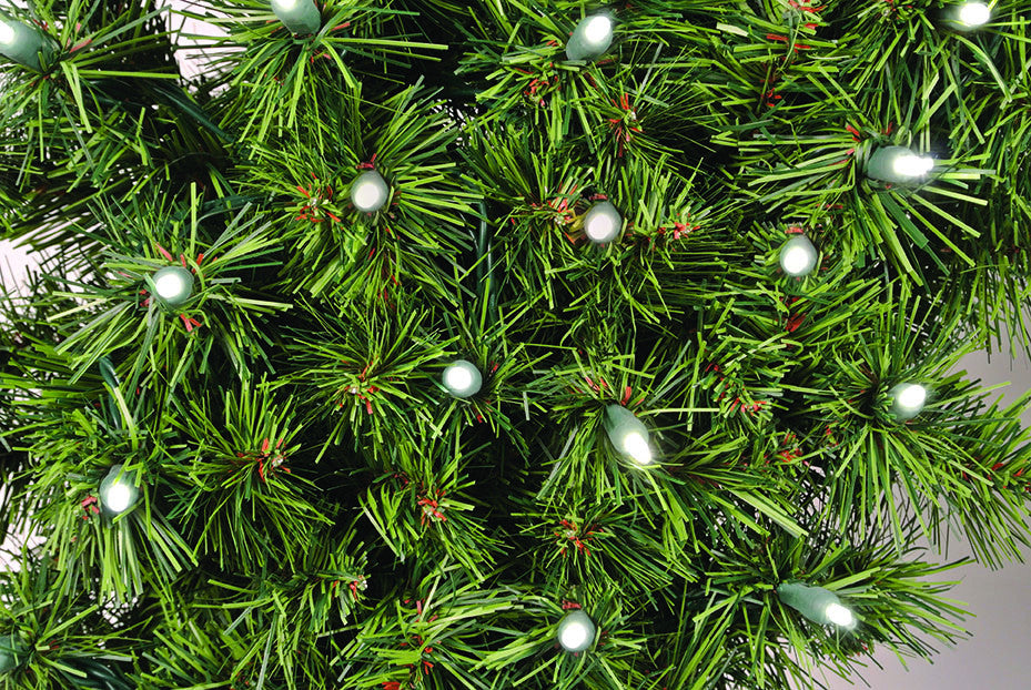 Natural Mountain Pine Wreath