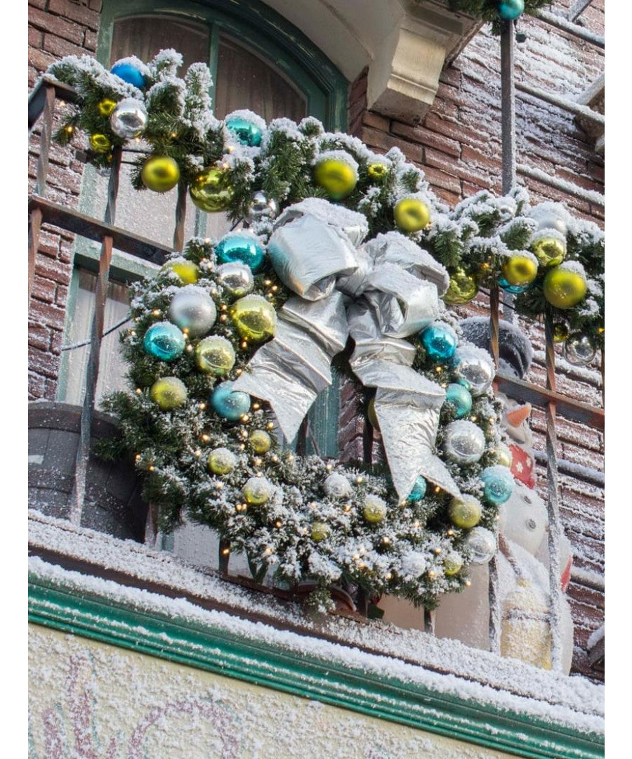 Outdoor Commercial Christmas Wreath with Coastal Theme