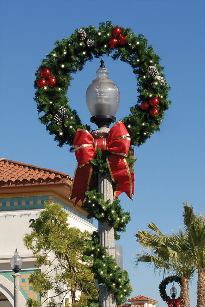 Outdoor Lit Lamp Post Christmas Wreath with Bows