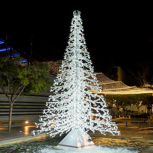 Large Illuminated Holiday Tree for Commercial Exterior Display LED
