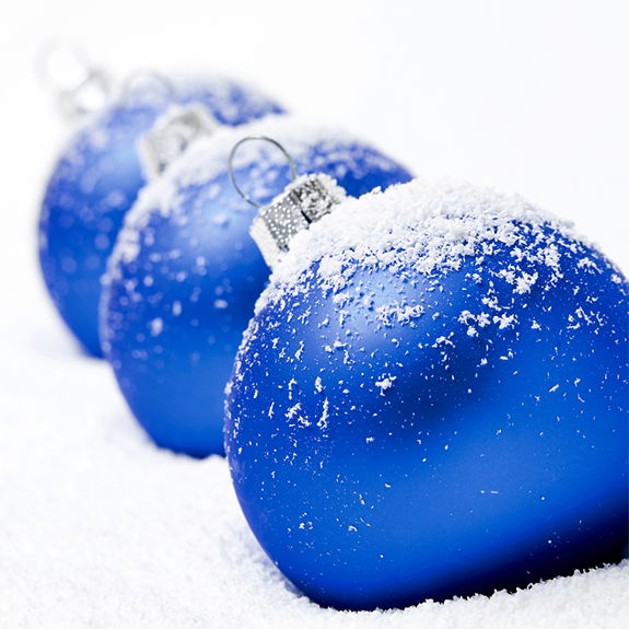 Artificial Snow Scatter Flakes , polyester display snow for indoor commercial window, tabletop, and staged drifts