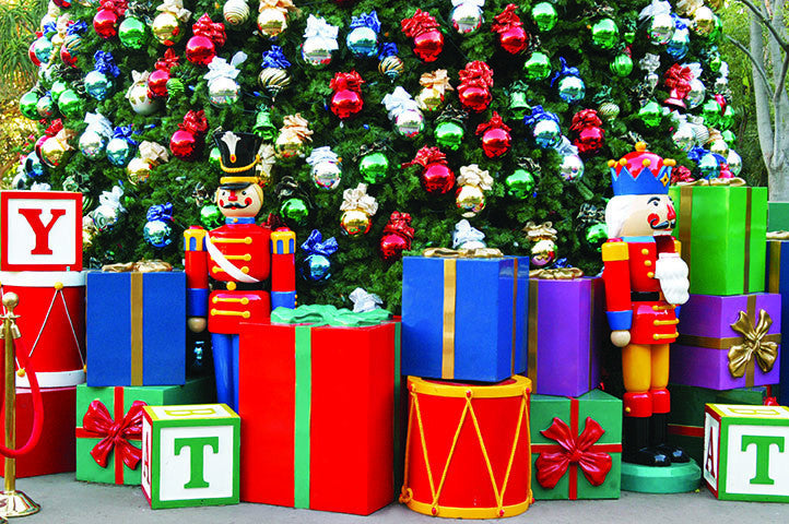 Commercial Tree Display with Giftboxes
