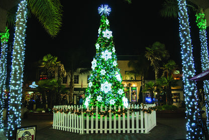 15' Monarch Tree with LED Snowflakes