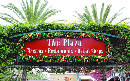 Classic Style Decorated Garland